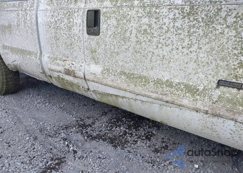 2001 Ford F-250 Lariat/Xl/Xlt from USA, damaged, VIN 1FTNX20F11EC47260